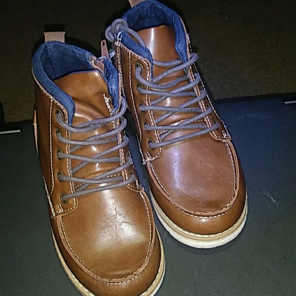 London Underground size 1 brown/ blue boots